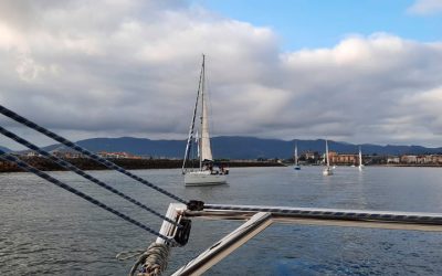 Los peregrinos por mar se ponen en marcha en Hondarribia